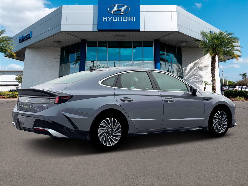 New 2026 Hyundai Sonata Limited FWD image 9