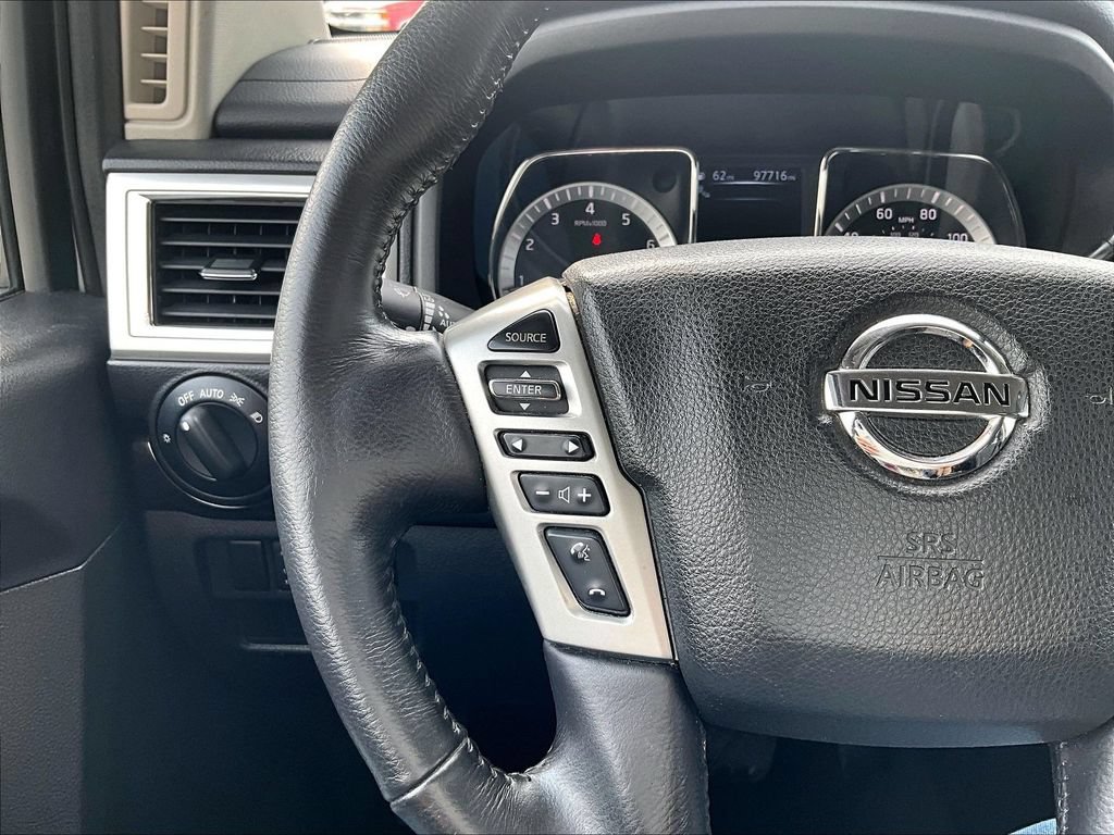 Used 2018 Nissan Titan SV w/ SV Convenience Package AWD/4WD image 19