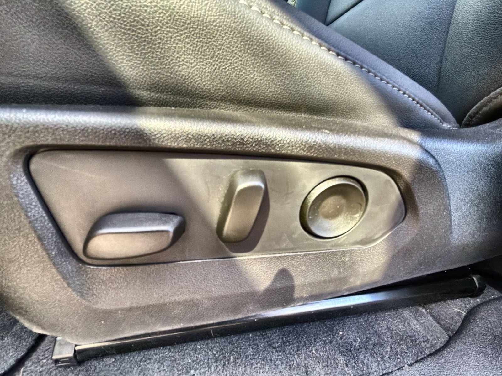 New 2026 GMC Canyon Elevation w/ Convenience Package image 14