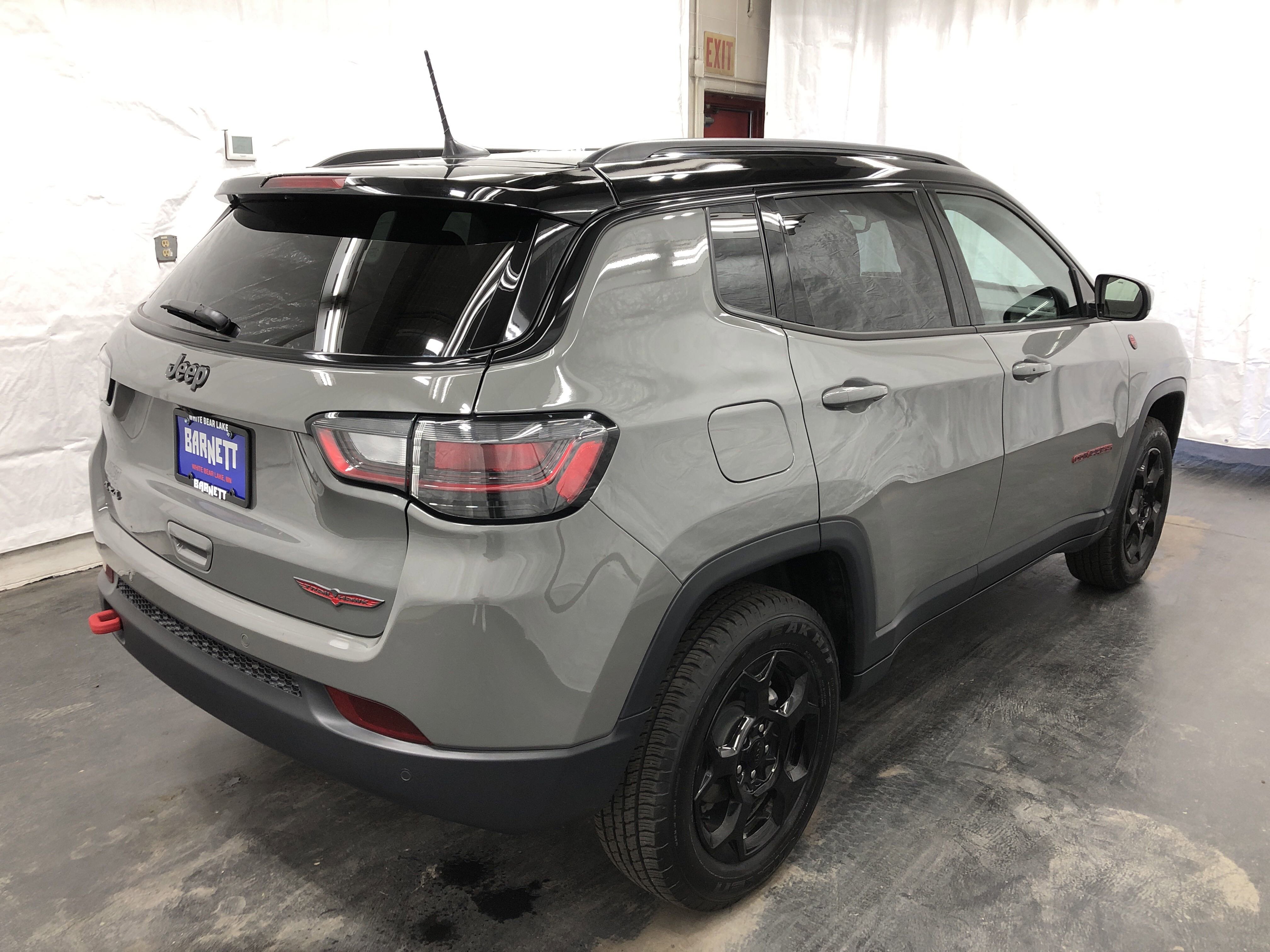 Used 2023 Jeep Compass Trailhawk w/ Trailhawk Elite Group AWD/4WD image 5
