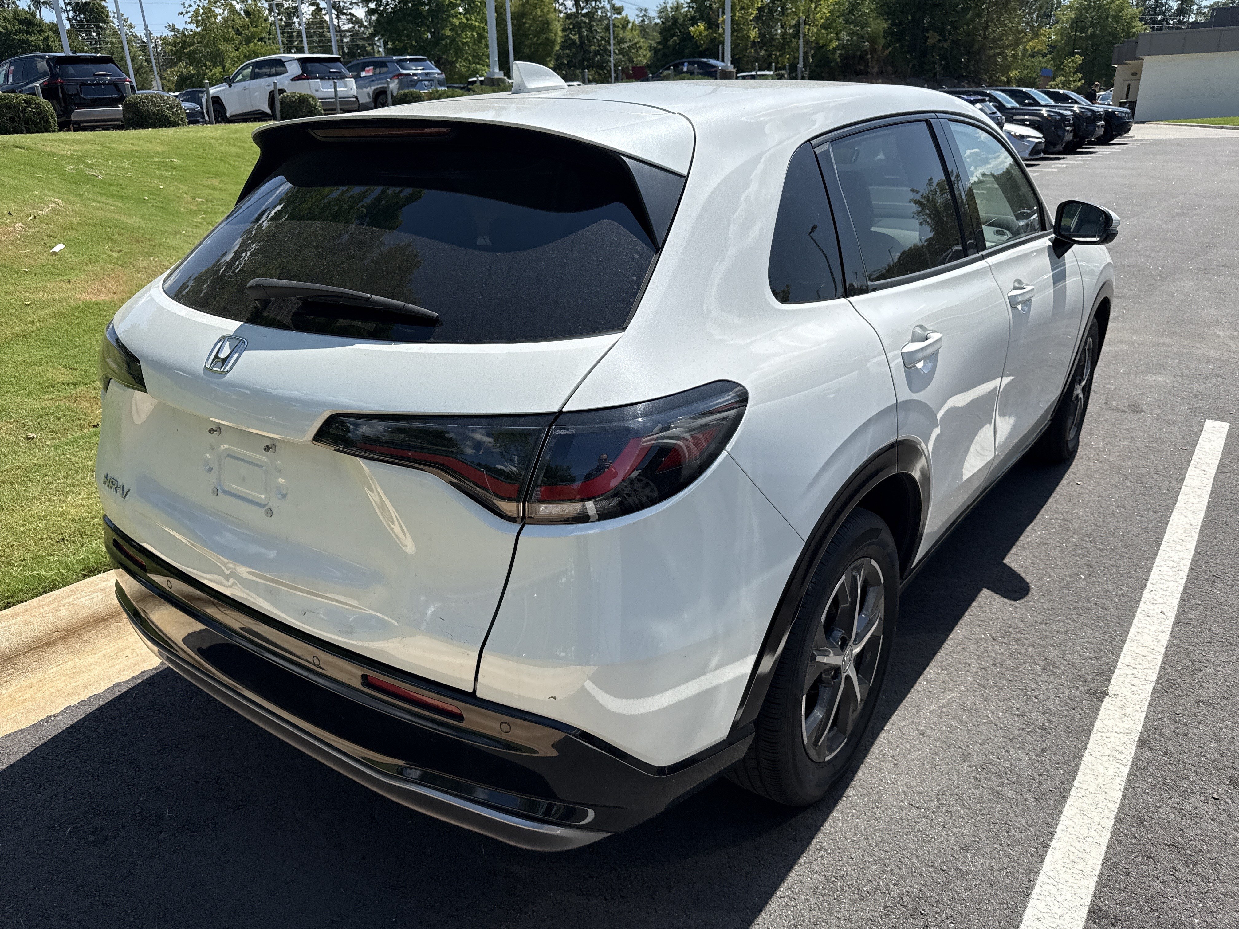 Used 2025 Honda HR-V EX-L image 44