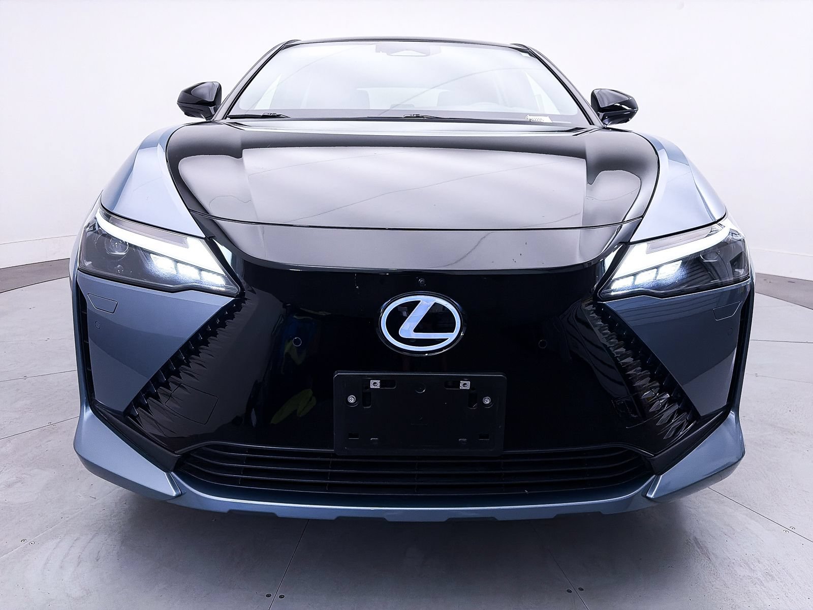Used 2023 Lexus RZ 450e Premium w/ Technology Package AWD/4WD image 13