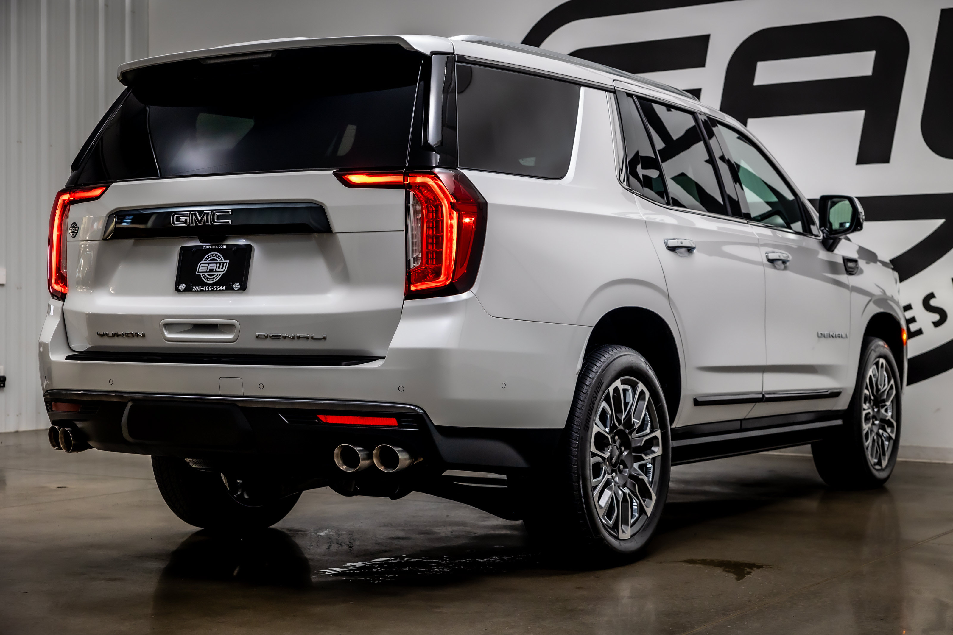 Used 2023 GMC Yukon Denali Ultimate AWD/4WD image 33