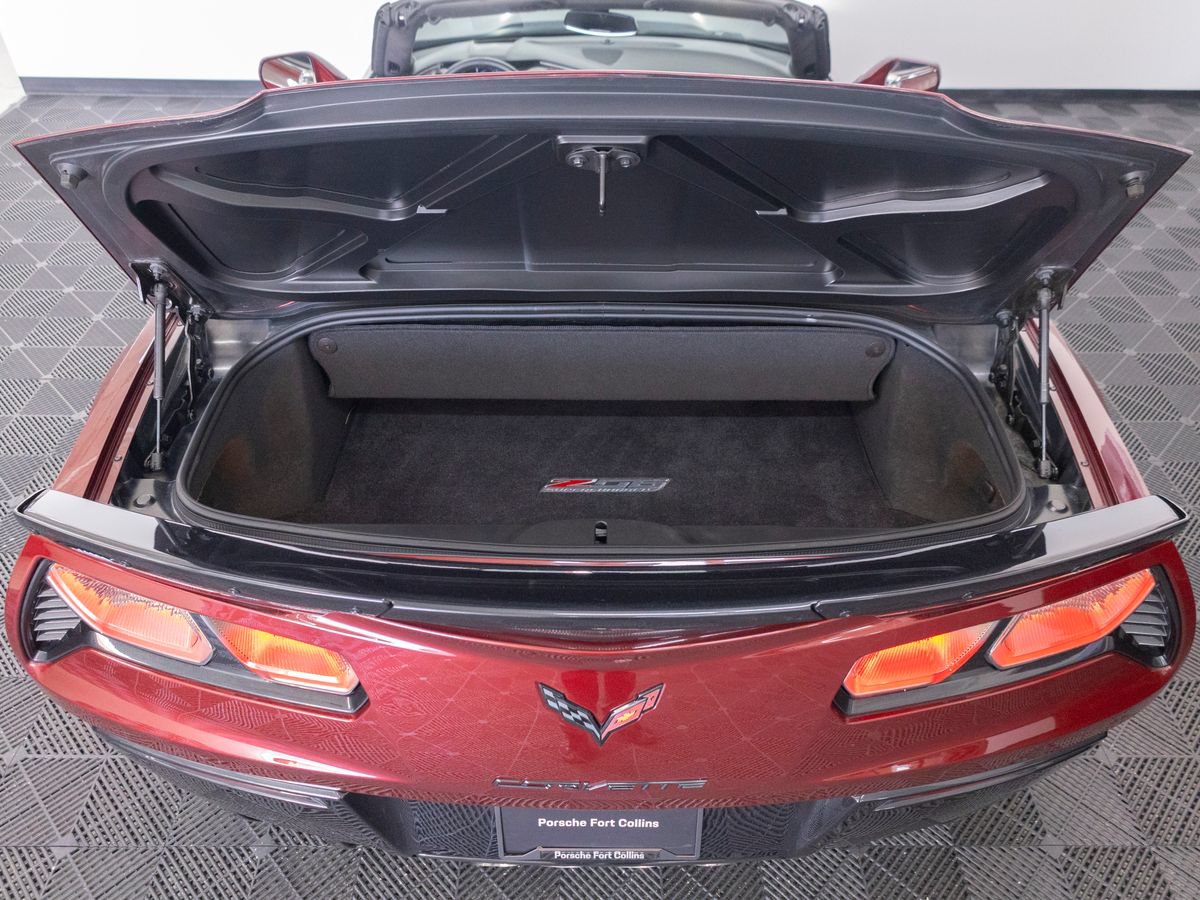 Used 2016 Chevrolet Corvette Z06 w/ 3LZ Preferred Equipment Group RWD image 31