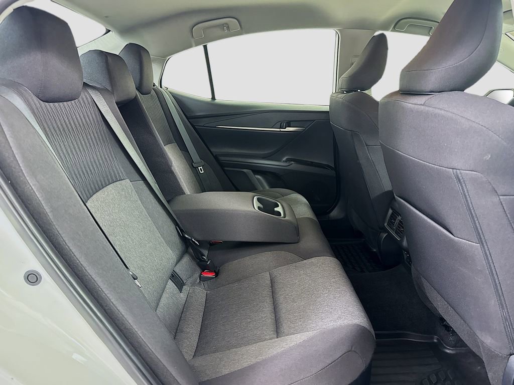 Used 2025 Toyota Camry LE AWD/4WD image 24
