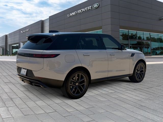 Used 2024 Land Rover Range Rover Sport SE AWD/4WD image 5