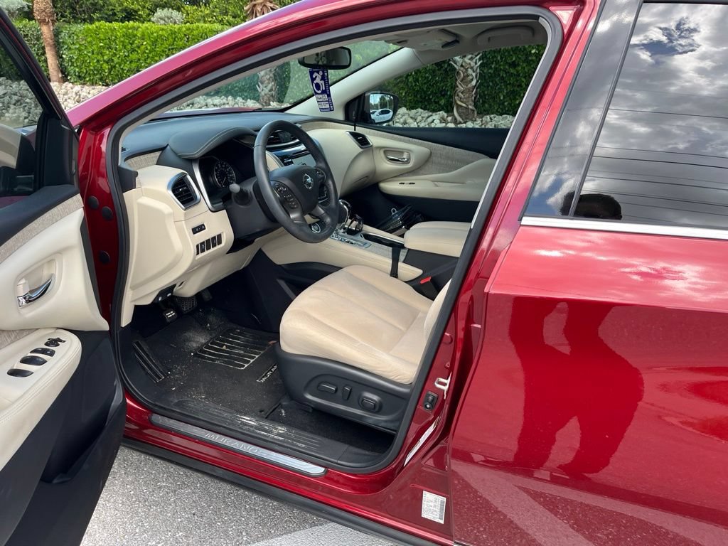 Used 2020 Nissan Murano SV FWD image 13