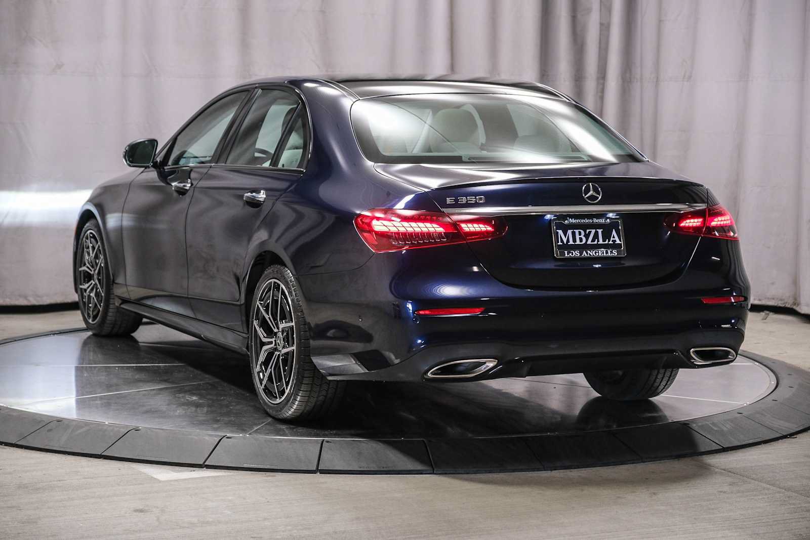 Used 2023 Mercedes-Benz E 350 Sedan image 2