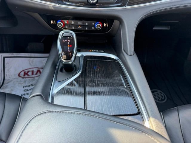 Used 2021 Buick Enclave Avenir w/ Avenir Technology Package AWD/4WD image 17