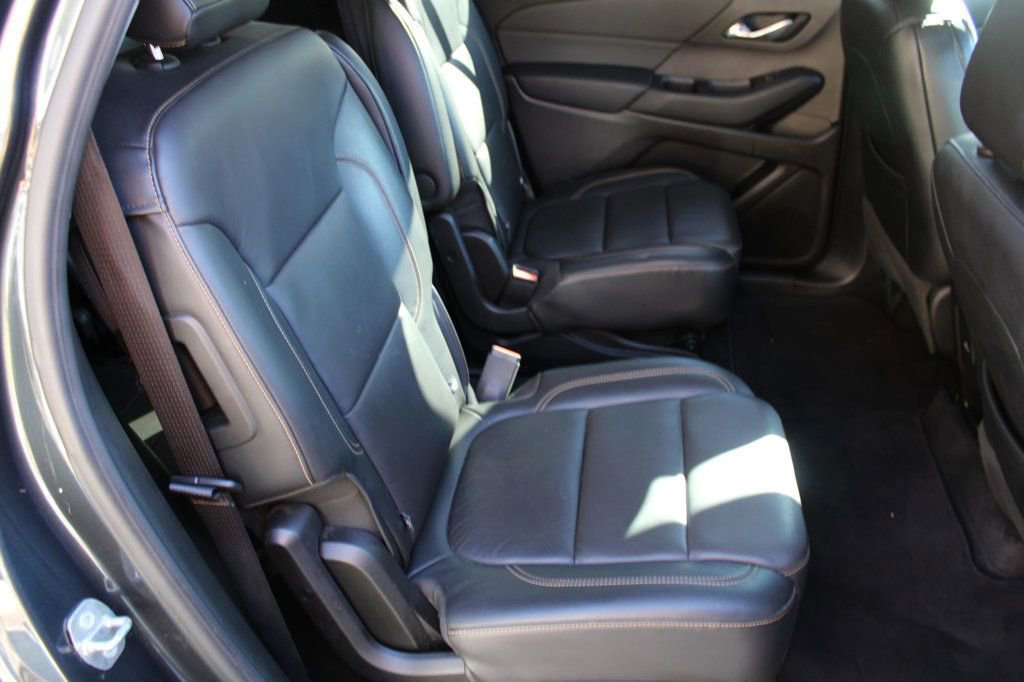 Used 2018 Chevrolet Traverse LT image 17