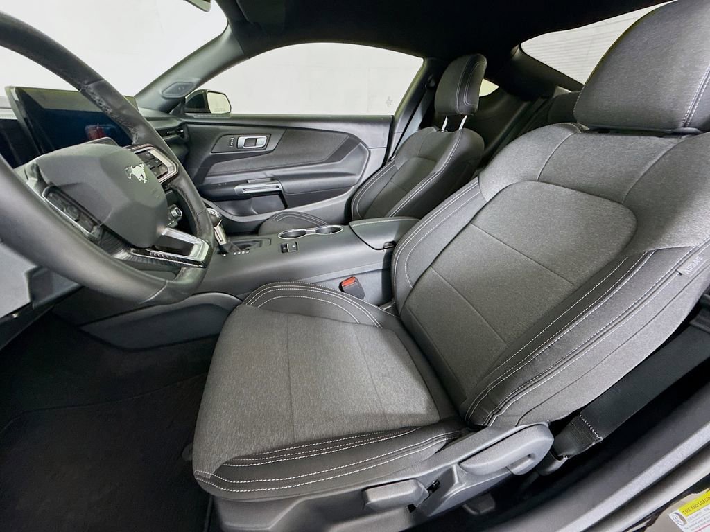 Used 2025 Ford Mustang EcoBoost image 19