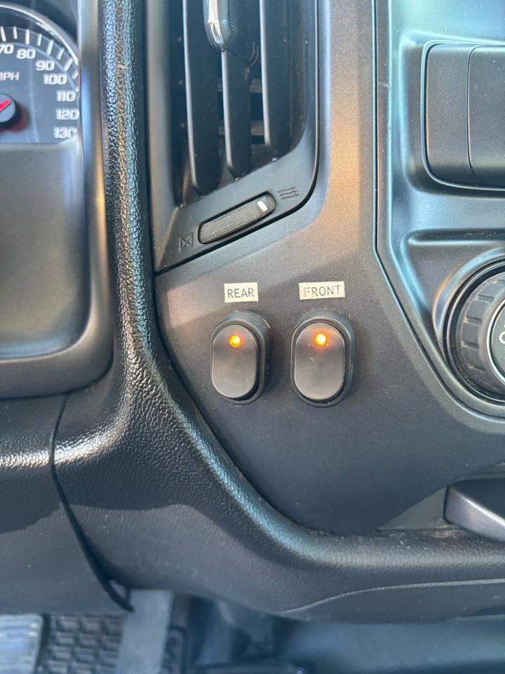 Used 2015 Chevrolet Silverado 1500 W/T w/ Trailering Package image 12