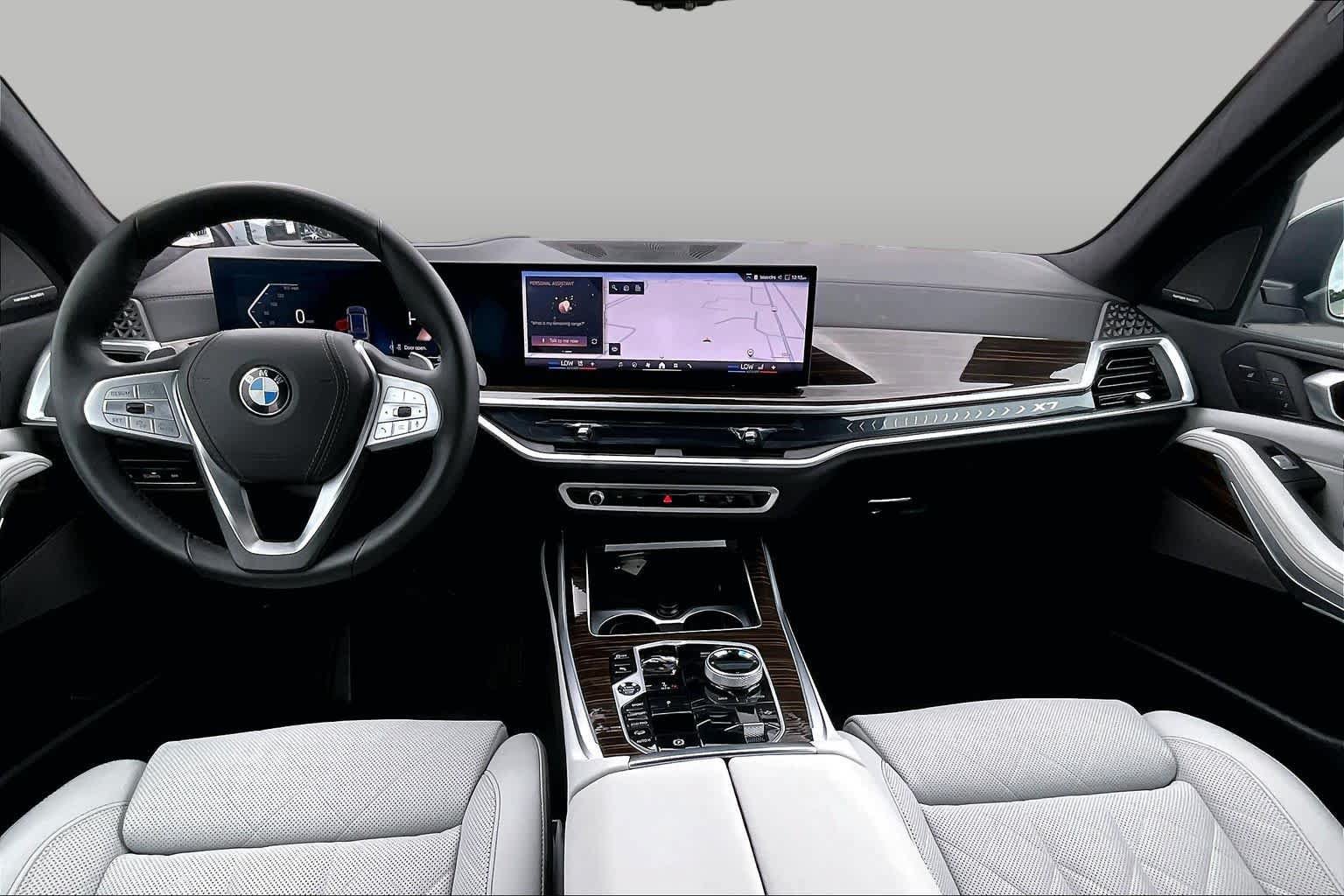 Used 2026 BMW X7 xDrive40i AWD/4WD image 16