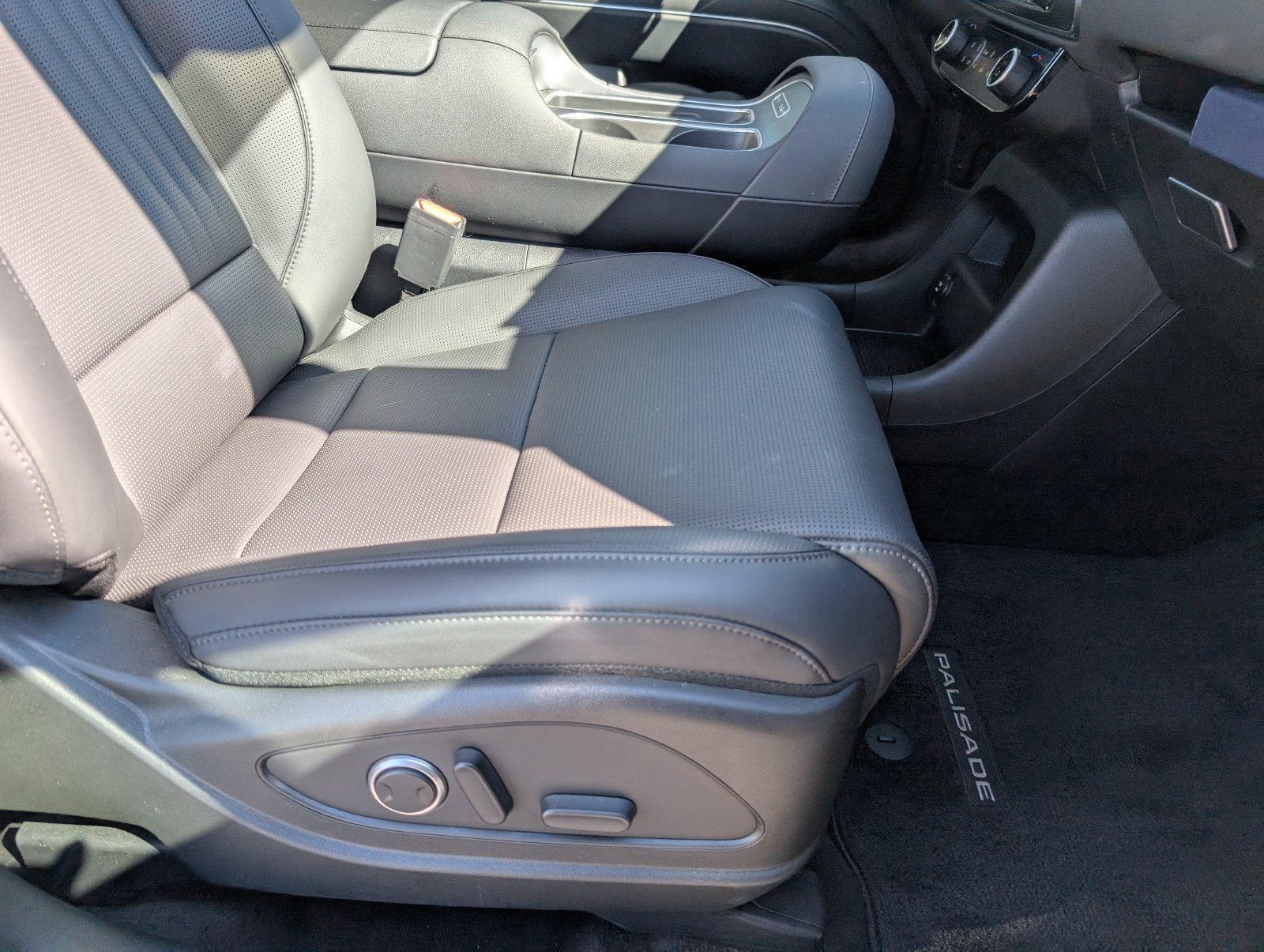 Used 2026 Hyundai Palisade SEL FWD image 28