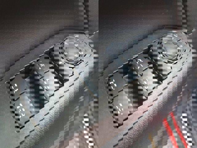 Used 2023 Chevrolet Equinox LT image 17