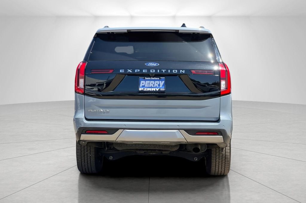 Used 2025 Ford Expedition Platinum image 5