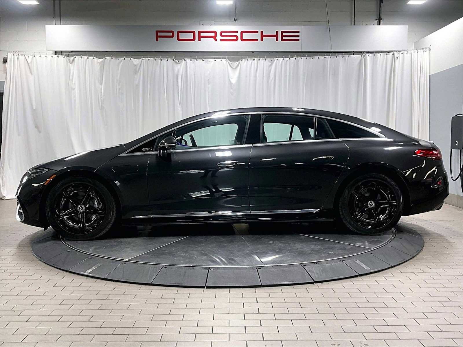 Used 2023 Mercedes-Benz EQS 580 4MATIC Sedan image 2