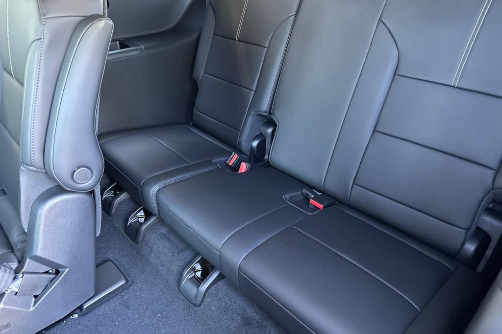 New 2025 GMC Acadia Elevation w/ Elevation Premium Package FWD image 12