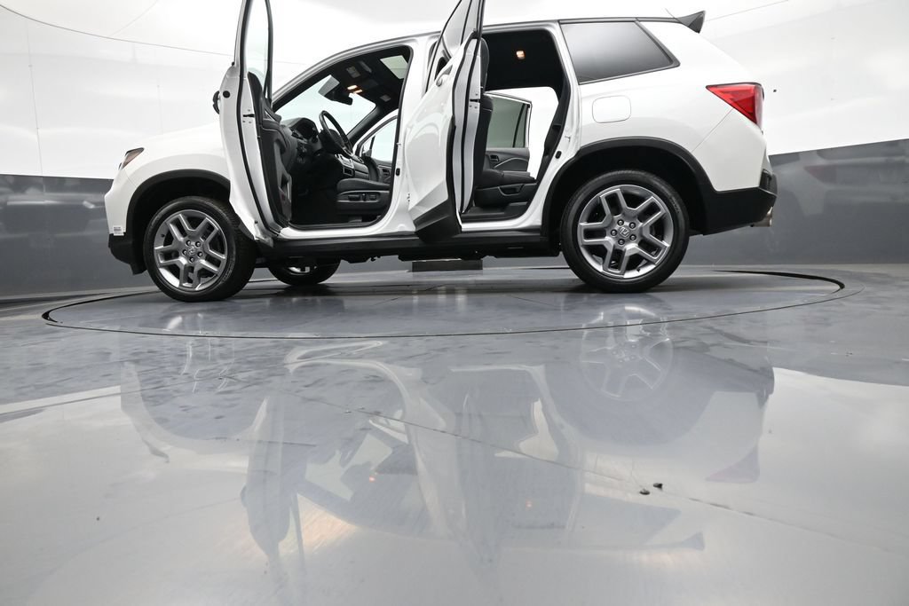 Certified 2023 Honda Passport EX-L image 50