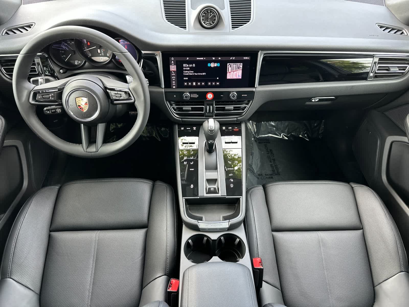 Certified 2025 Porsche Macan AWD/4WD image 6