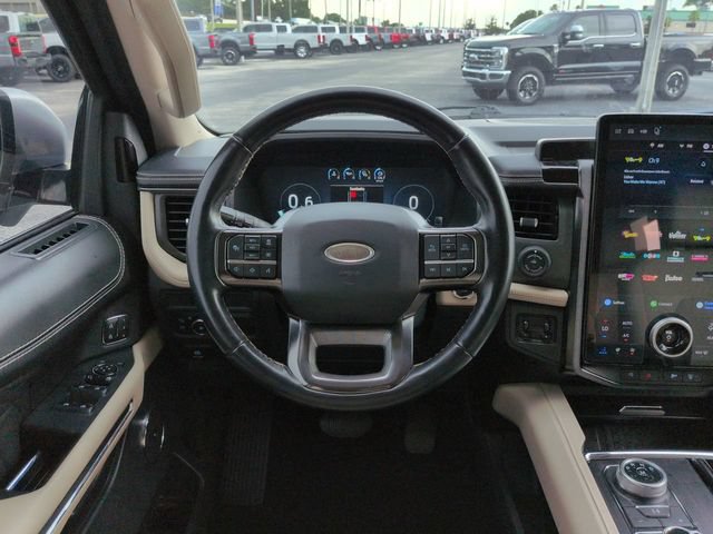 Used 2023 Ford Expedition Platinum AWD/4WD image 18