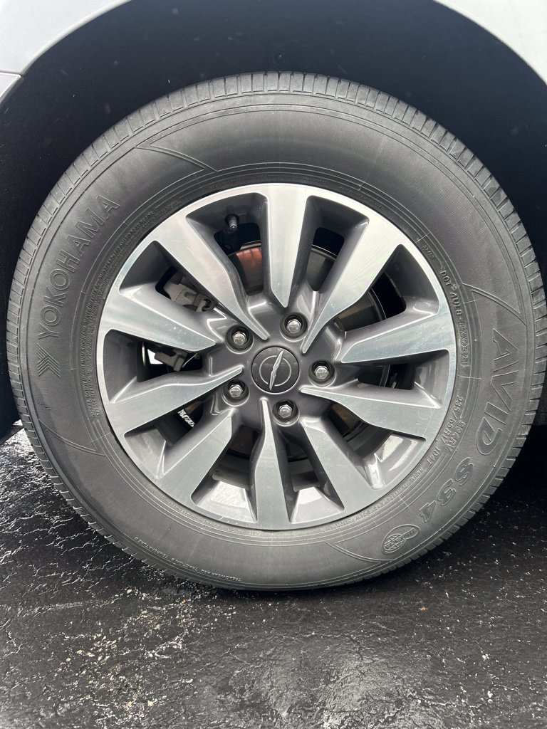 Used 2021 Chrysler Pacifica Touring-L FWD image 6