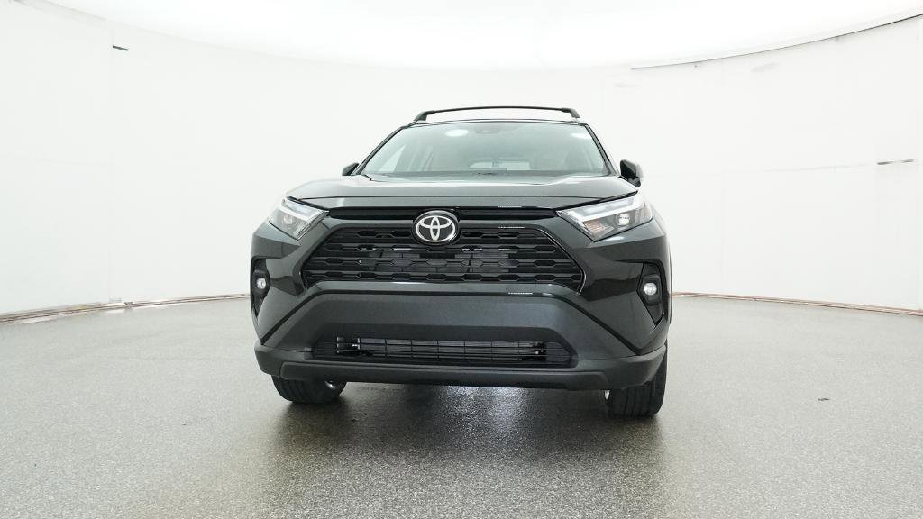 Used 2025 Toyota RAV4 XLE Premium image 18