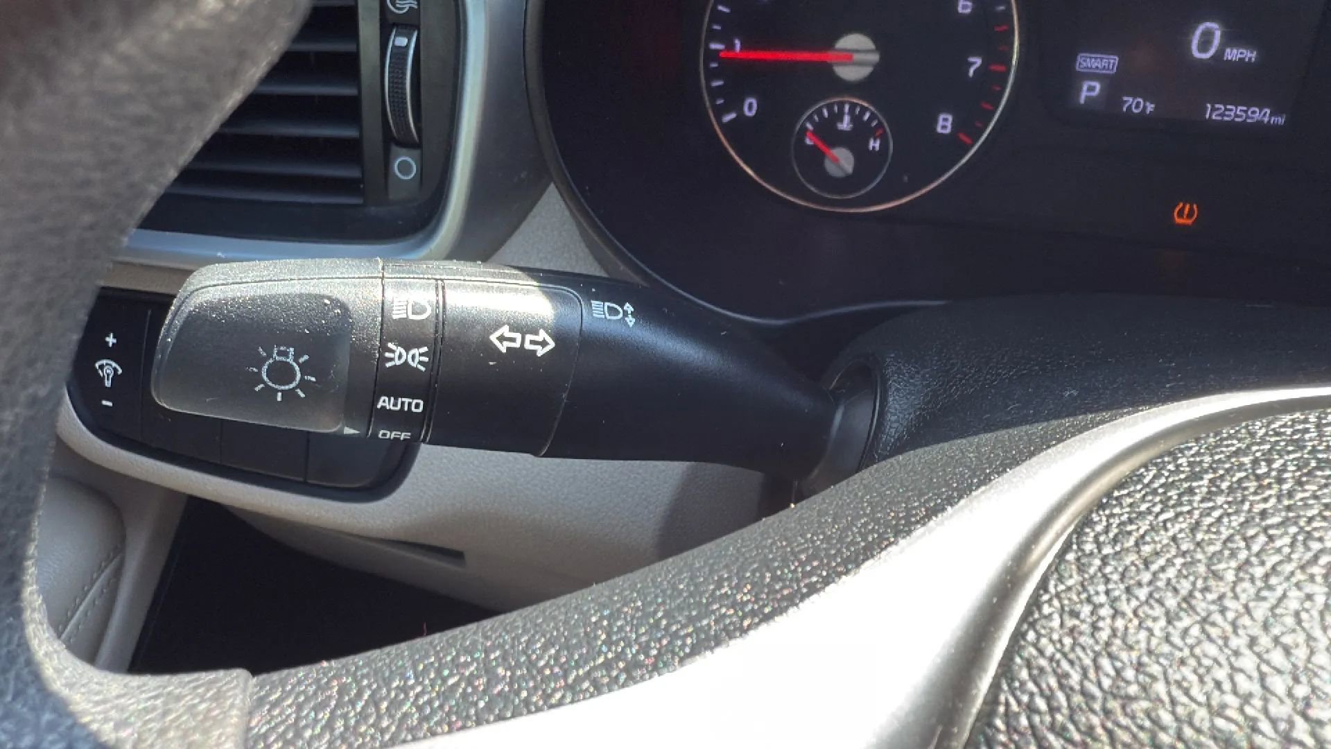 Used 2019 Kia Sorento LX image 14