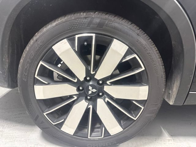 Used 2025 Mitsubishi Outlander SE FWD image 6