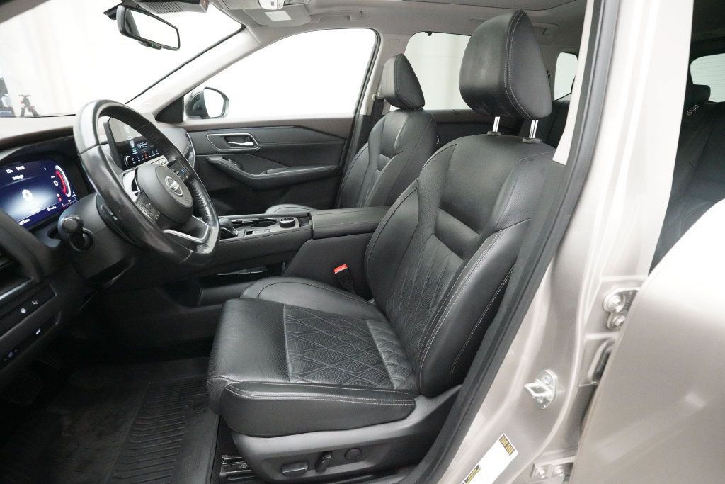 Used 2021 Nissan Rogue Platinum AWD/4WD image 7