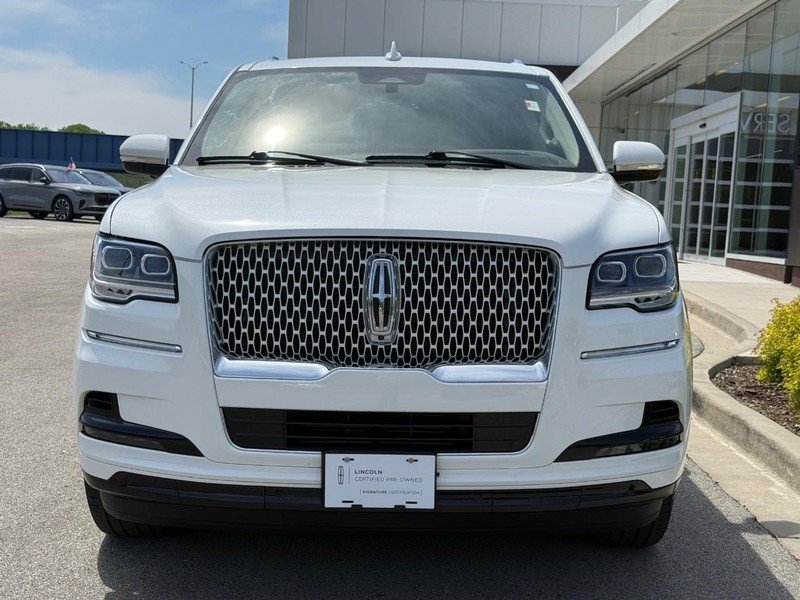 Certified 2024 Lincoln Navigator Reserve AWD/4WD image 11