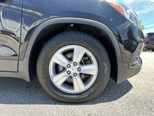 Used 2020 Chevrolet Trax LT w/ Sun & Sound Package FWD image 20