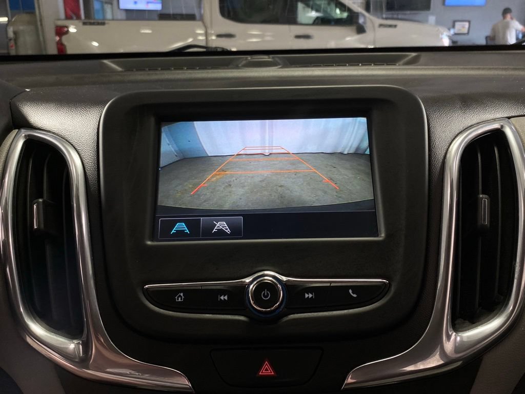 Used 2018 Chevrolet Equinox LS FWD image 23