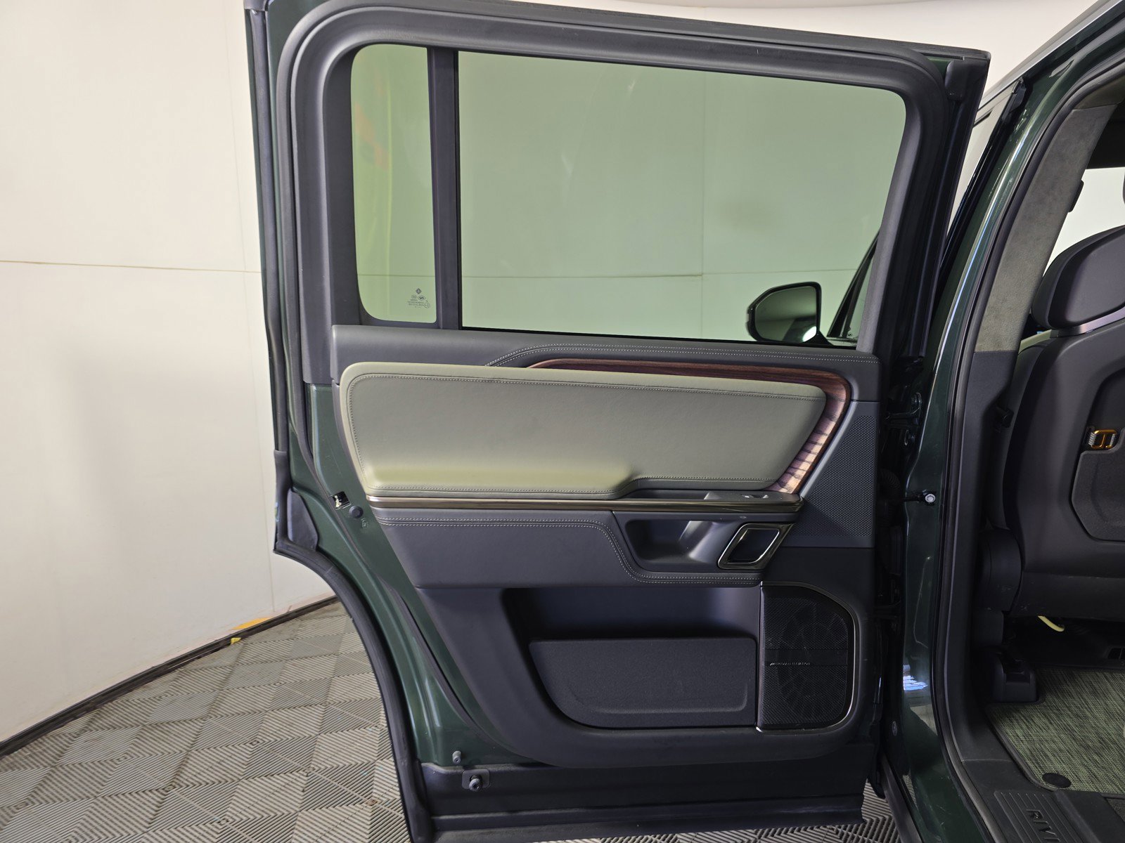 Used 2022 Rivian R1S Launch Edition image 17