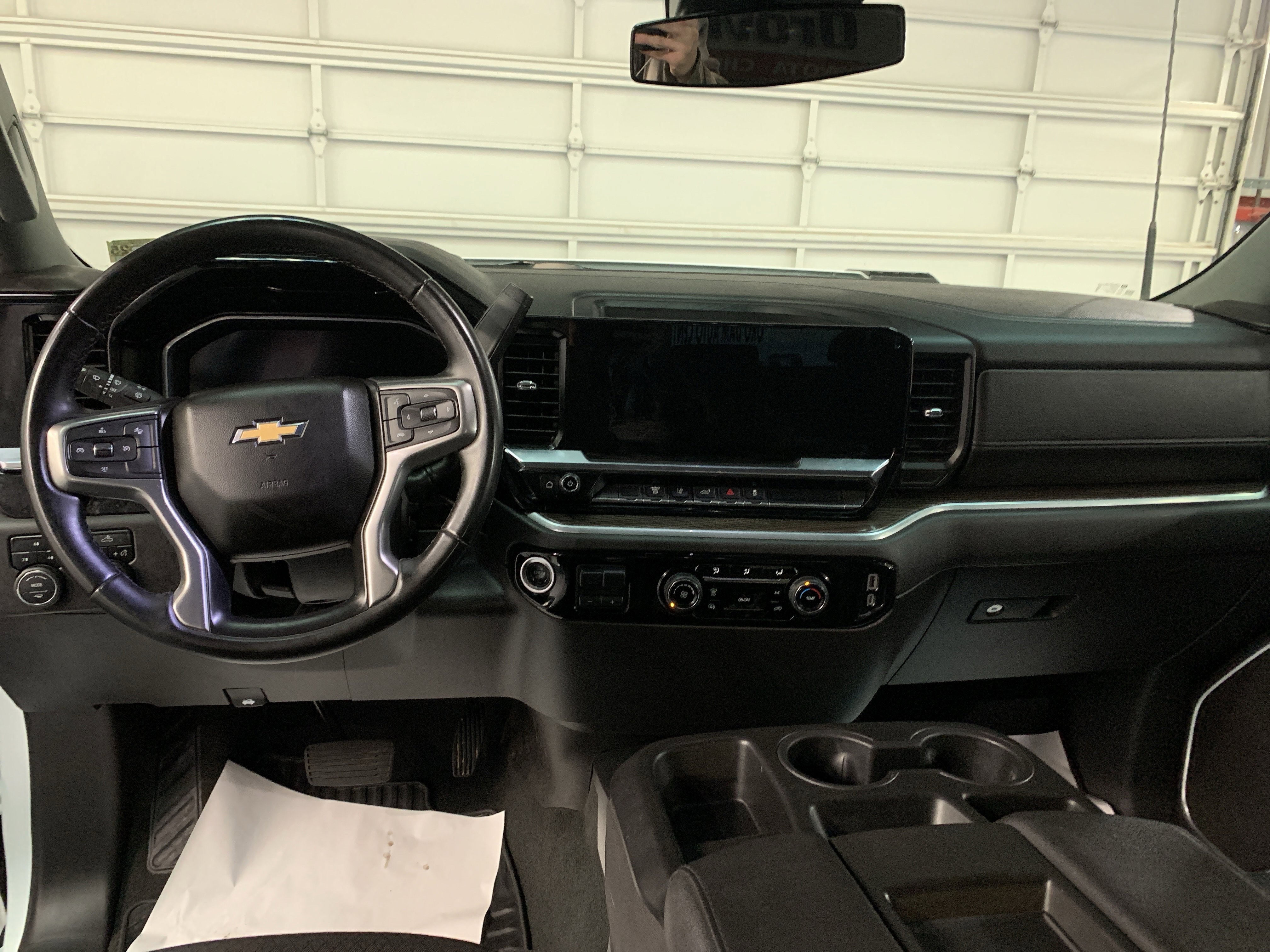 Used 2024 Chevrolet Silverado 2500 LT AWD/4WD image 14