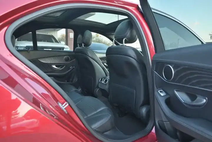 Used 2016 Mercedes-Benz C 300 Sedan w/ Surround View Package image 13