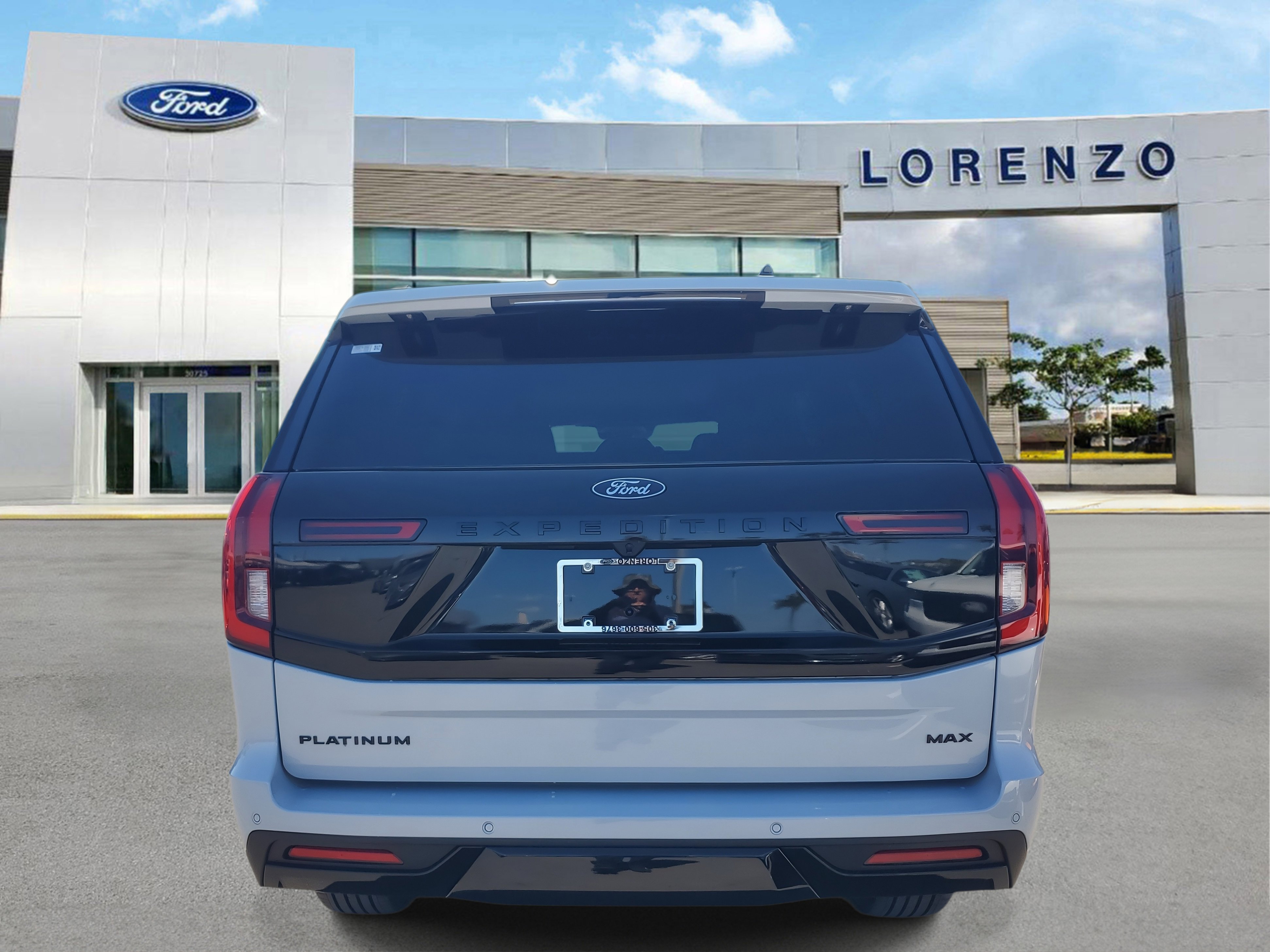 New 2026 Ford Expedition Max Platinum image 5