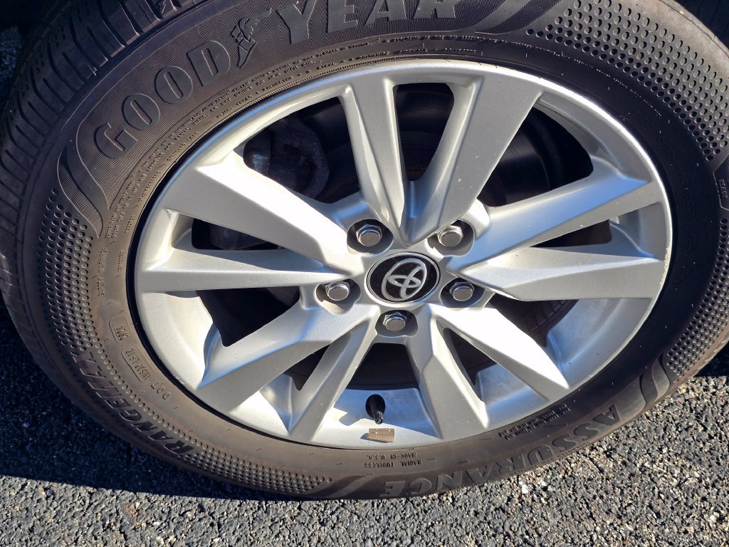 Used 2025 Toyota Camry LE FWD image 9