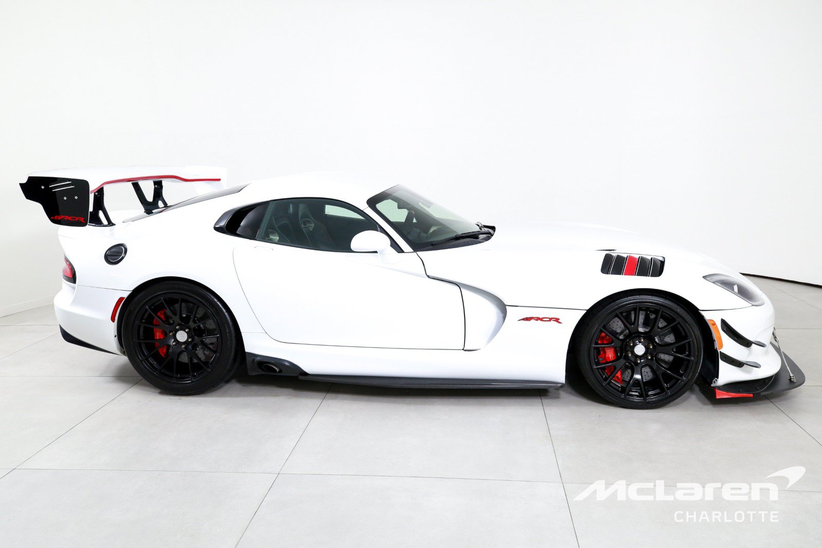 Used 2017 Dodge Viper ACR w/ Extreme Aero Package RWD image 9