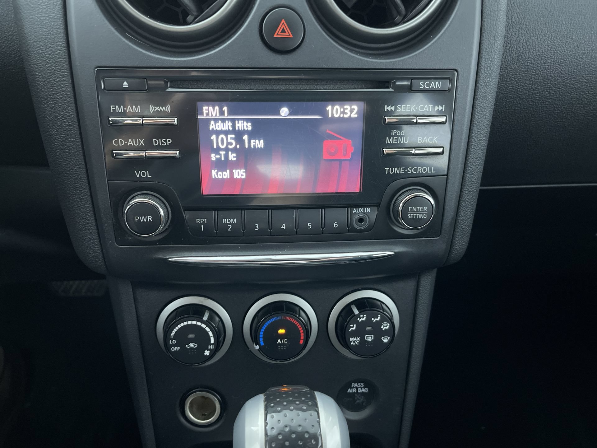 Used 2014 Nissan Rogue S w/ Convenience Package AWD/4WD image 18
