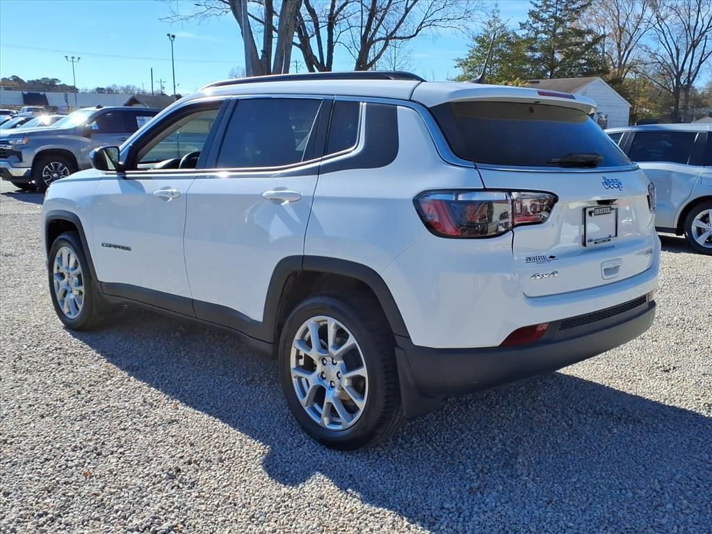 Used 2022 Jeep Compass Latitude image 5