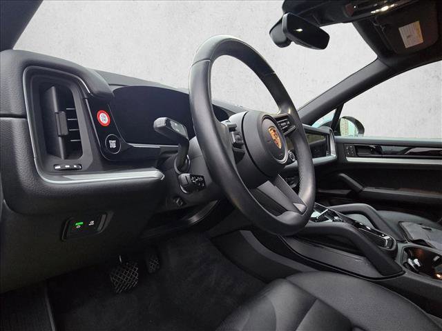 Used 2025 Porsche Cayenne E-Hybrid image 9