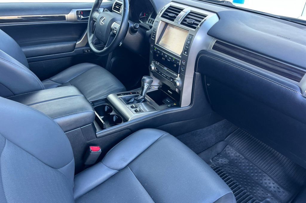 Used 2018 Lexus GX 460 w/ Navigation Package AWD/4WD image 13