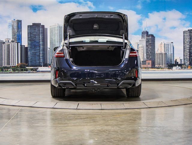 Used 2026 BMW 550e xDrive w/ Premium Package image 12