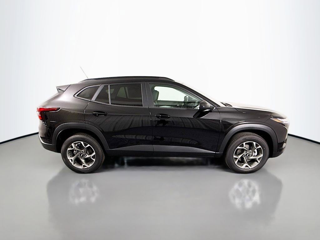 New 2026 Chevrolet Trax LT w/ Driver Confidence Package FWD image 8