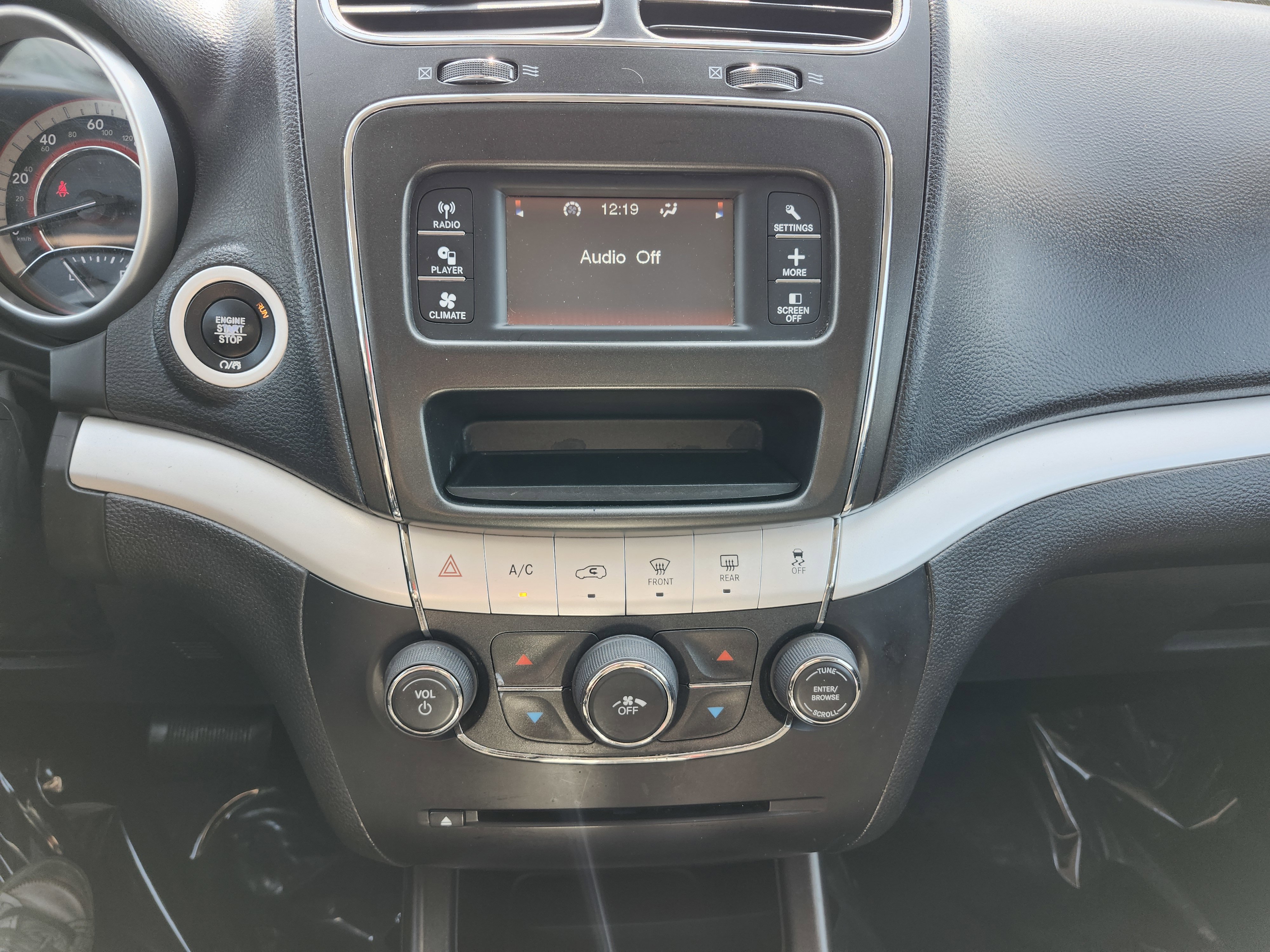 Used 2018 Dodge Journey SE w/ Connectivity Group image 24