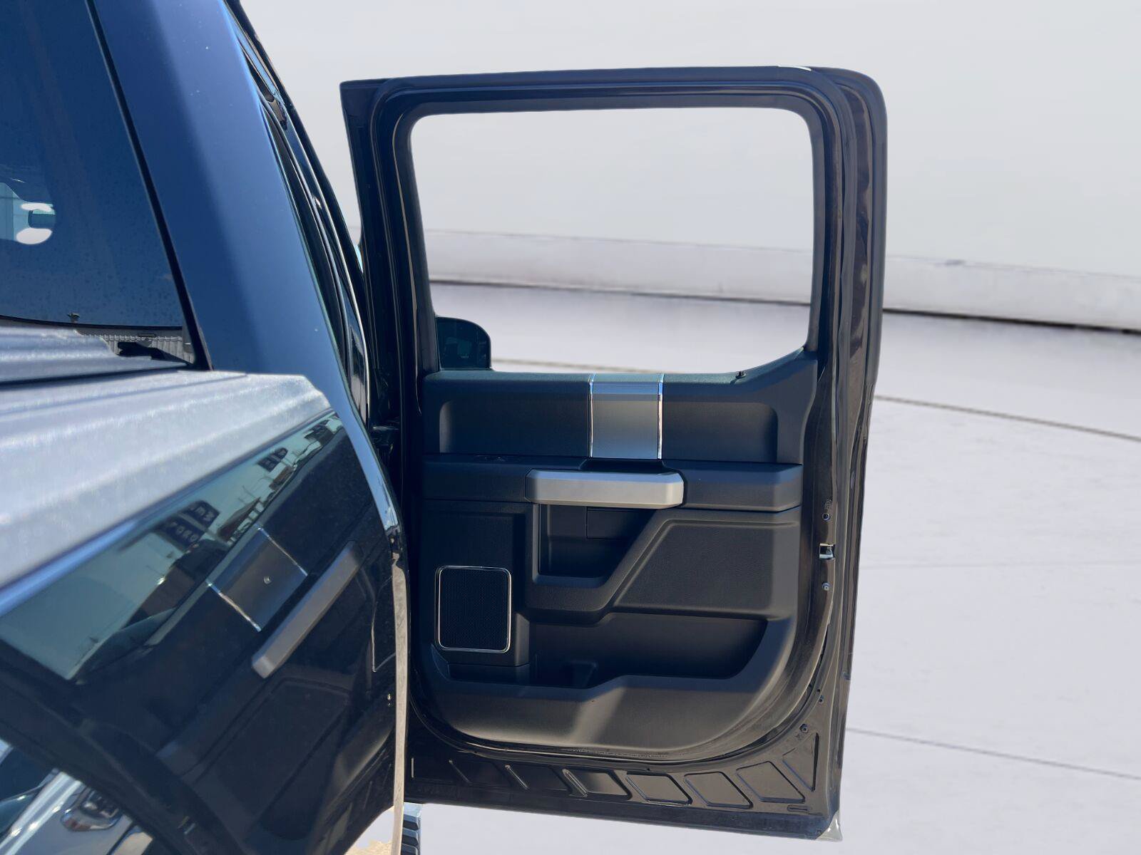 Used 2017 Ford F150 Lariat RWD image 26