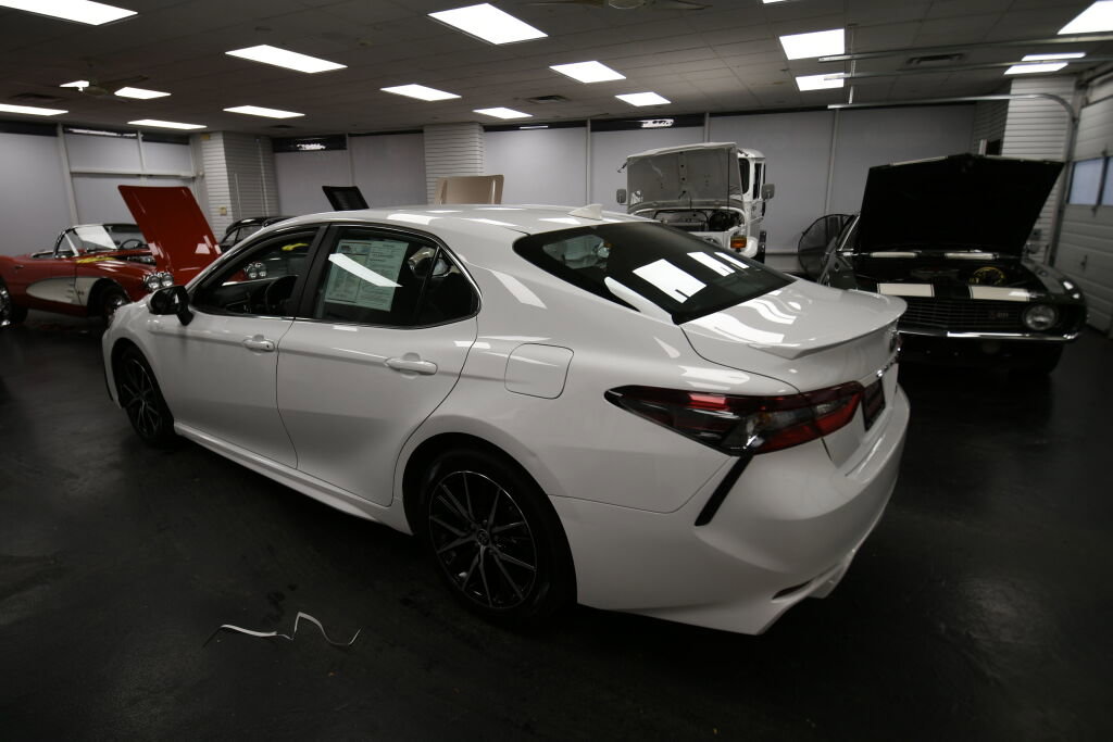 Certified 2024 Toyota Camry SE image 5