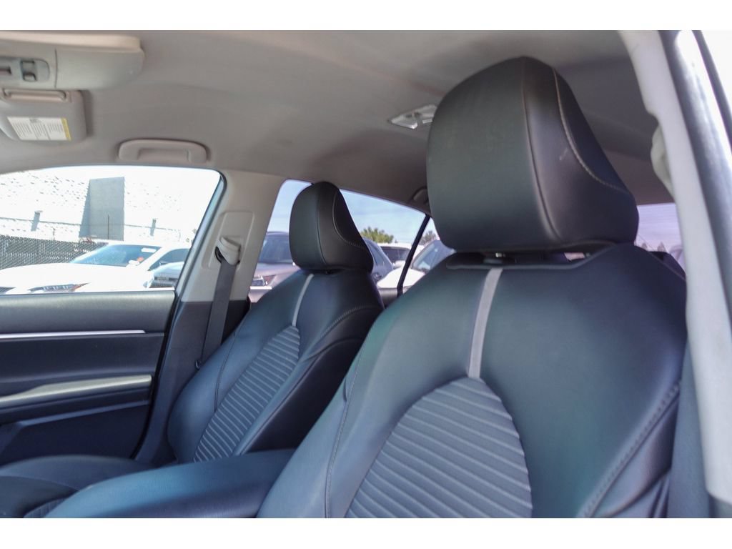 Used 2024 Toyota Camry SE FWD image 10