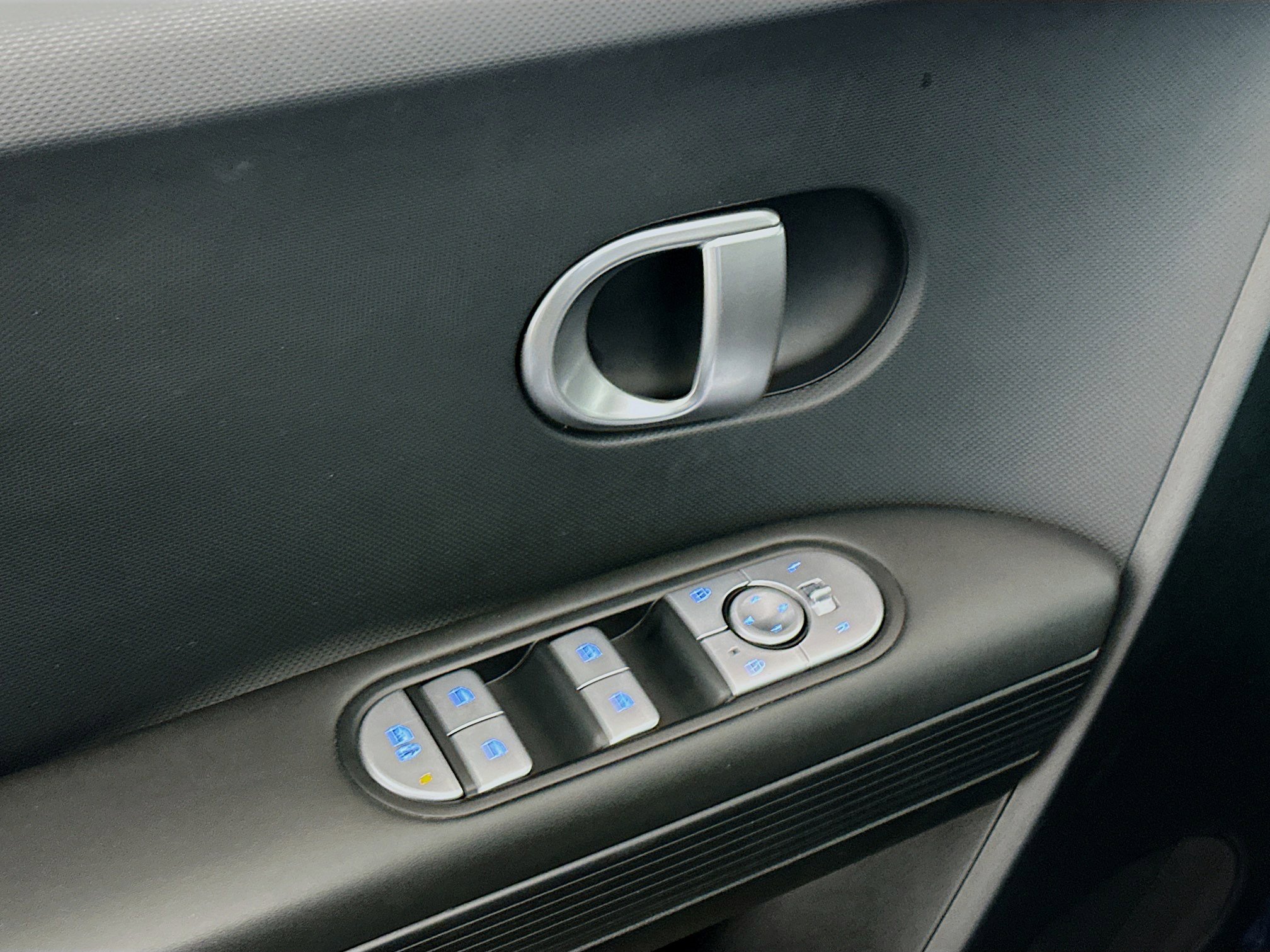 Used 2024 Hyundai Ioniq 5 SEL image 15